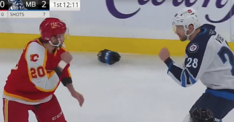 Eh oui ! En hockey sur glace, on a le droit d’arrêter le match pour péter la tronche de son adversaire