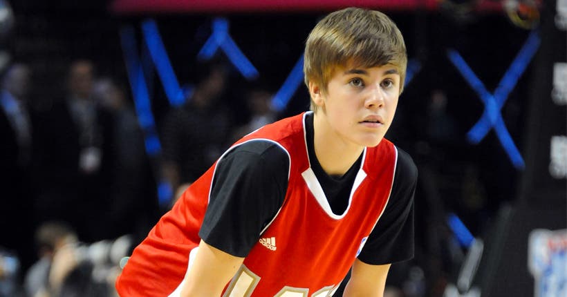 Justin Bieber est trop chaud au basket (et il le prouve encore aujourd’hui)