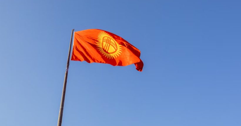 Mais pourquoi les athlètes du Kirghizistan seraient prêts à boycotter les Jeux olympiques pour une histoire de drapeau ?