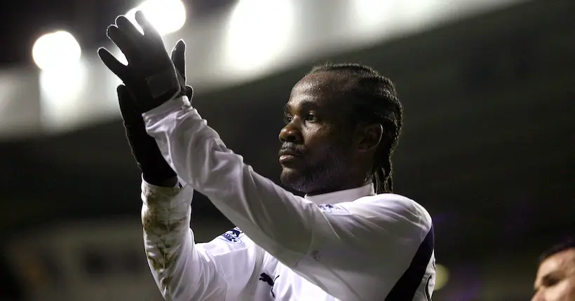 Pascal Chimbonda est suspendu comme entraîneur, pas de problème, il prend une licence de joueur