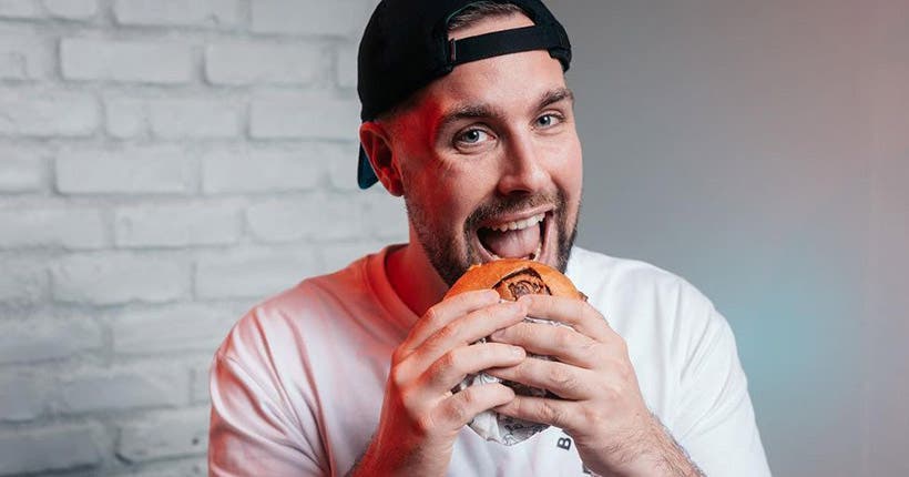 C est Quoi Ce Burger 130 Balles De L influenceur Valouzz Qui Agite L C est Quoi Ce Burger 130 Balles De L influenceur Valouzz Qui Agite L