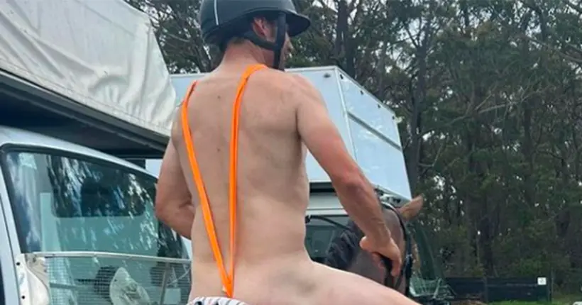 Une star d’équitation menacée de ne pas faire les JO pour avoir fait une épreuve avec le maillot de bain de Borat