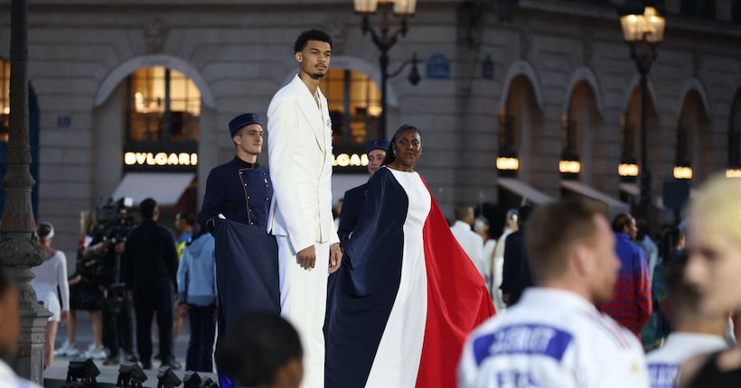 À un mois des JO, le Vogue World Paris a rendu, place Vendôme, un hommage vibrant aux athlètes et au sport sous toutes ses formes