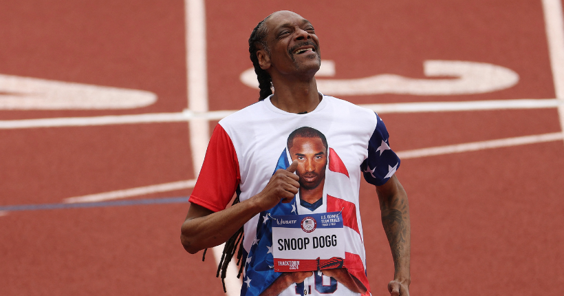 Oui, c’est Snoop Dogg et oui, c’est (presque) un dieu du 200 mètres