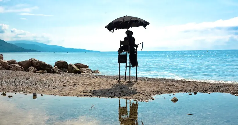 Sur une plage du Sud, une installation dénonce les morts de migrants en Méditerranée