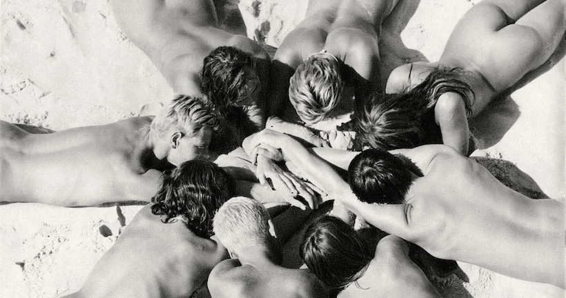 À poil : ces photos racontent l’histoire du naturisme en France dans une chaude exposition