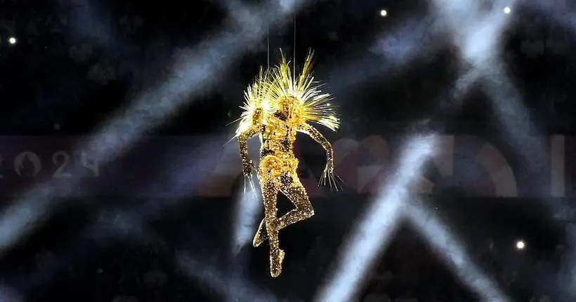 JO 2024 : Arthur Cadre, Kevin Germanier… Qui se cachent derrière le Golden Voyager et son costume qui ont brillé de mille feux à la cérémonie de clôture ?