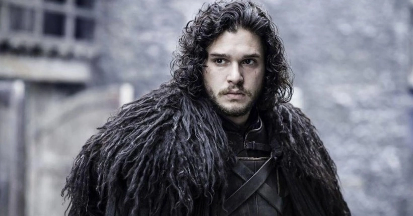 Alerte aux collectionneurs, l’épée de Jon Snow et les robes de Daenerys dans Game of Thrones sont à vendre