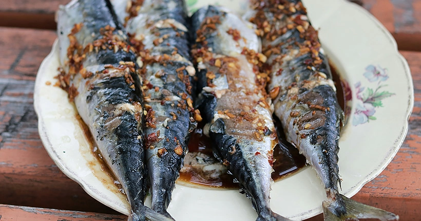 On a trouvé les spots parfaits pour (enfin) manger du bon poisson grillé à Marseille