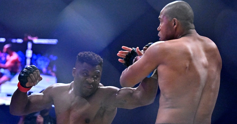 Pour son retour au MMA, Francis Ngannou s’impose par K.-O. en trois minutes