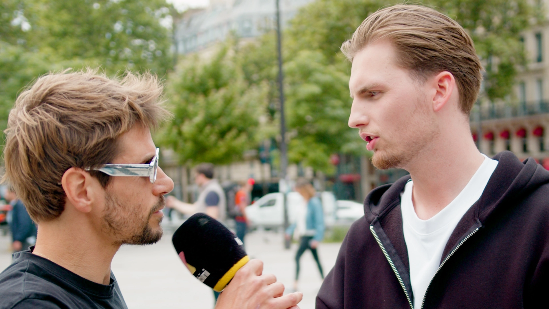 Quand Tim est dans la rue, les gens ouvrent leur cœur, et leur bouche !