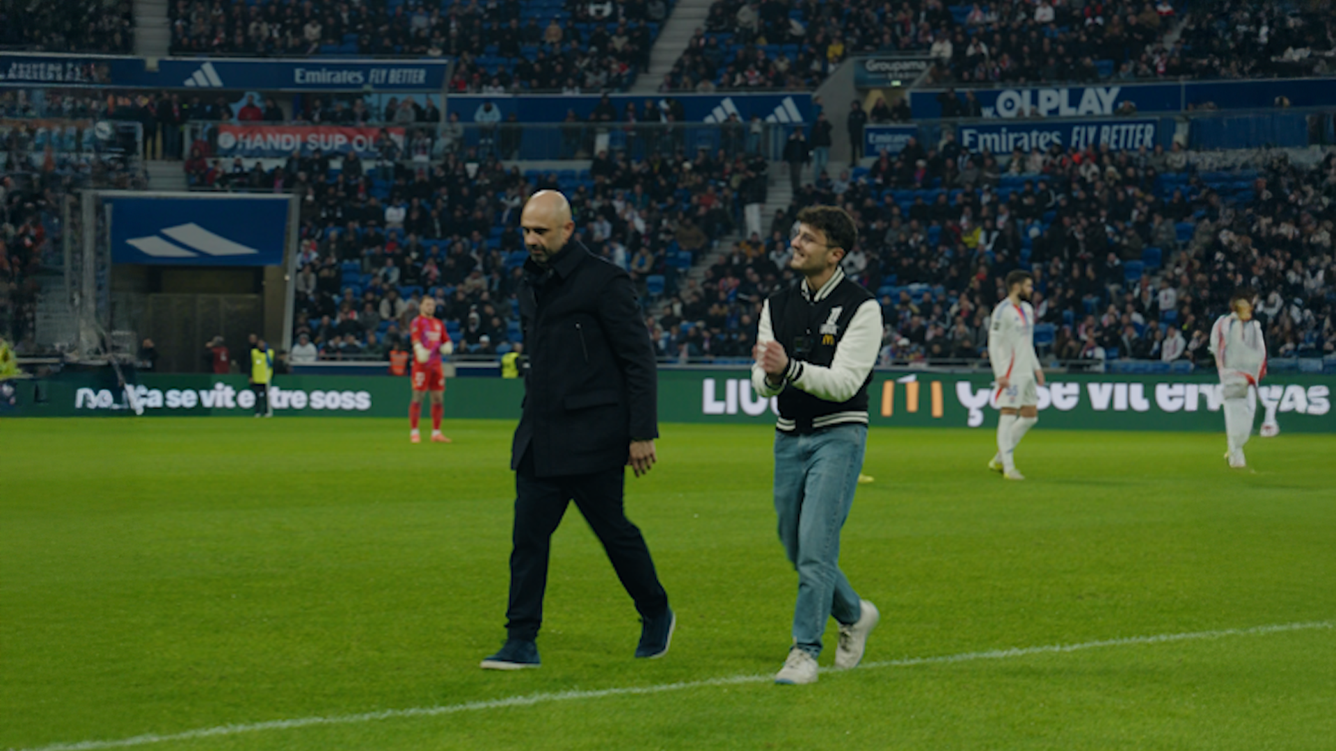 On a donné le coup d’envoi d’un match de Ligue 1 McDonald’s avec Cris, légende de l’OL