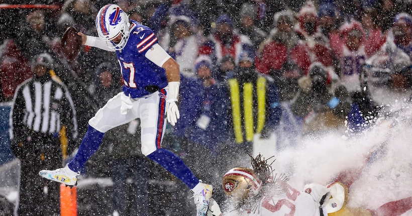 Les derniers matches de NFL sous la neige nous rappellent que le sport enneigé est cool à regarder