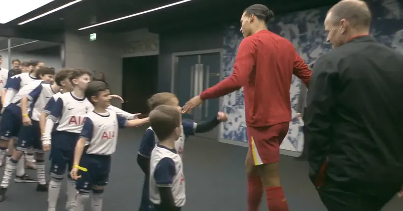 Les jeunes footballeurs de Tottenham ont fait une demande aussi insolite que mignonne à Van Dijk