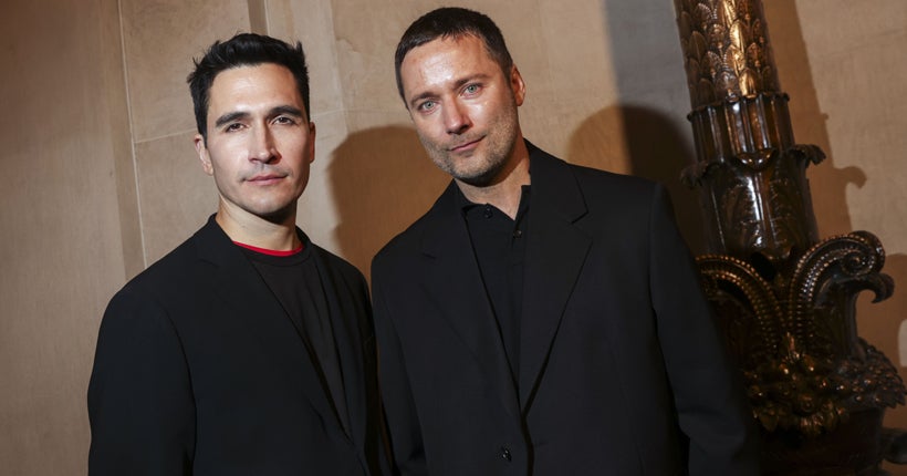 Ding dong : c&amp;#8217;est l&amp;#8217;heure de vous expliquer pourquoi tout le monde parle de Jack McCollough et Lazaro Hernandez, le duo derri&egrave;re la marque Proenza Schouler