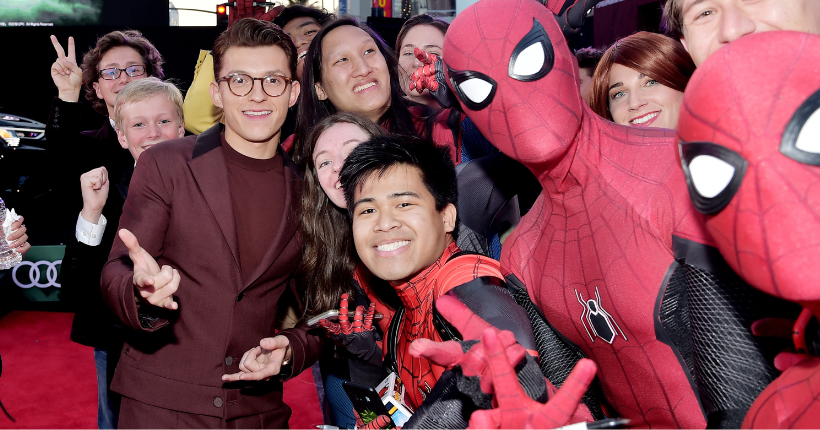 Zendaya ram&egrave;ne Tom Holland en soir&eacute;e chez sa famille et tout le monde l&amp;#8217;appelle Spider-Man