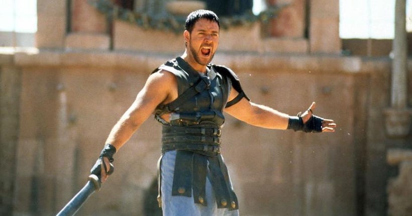 Russell Crowe sera le mentor immortel d’Henry Cavill dans le remake de Highlander