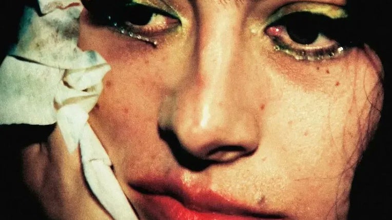 Charli xcx ressuscite le Brat Summer dans le film The Moment et on signe direct