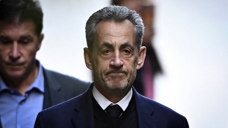 Le journal d&amp;#8217;un prisonnier : Nicolas Sarkozy va publier un livre sur ses vingt jours de d&eacute;tention
