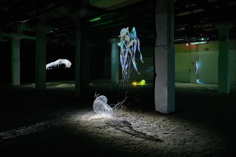 The Extatiques makes Paris La Défense bloom