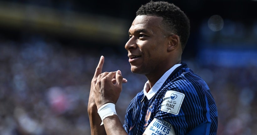 Mbapp&eacute; qui joue de la fl&ucirc;te pour c&eacute;l&eacute;brer son but ? C&amp;#8217;&eacute;tait pas du pipeau mais bien un pari !