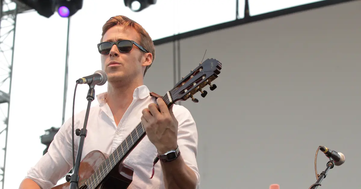 Ryan Gosling annonce son grand retour derrière le micro avec son groupe Dead Man’s Bones