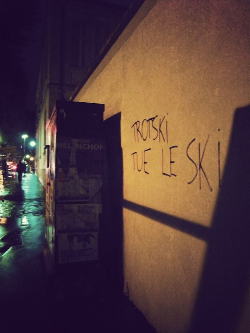 Trop de ski, tue le Trotski