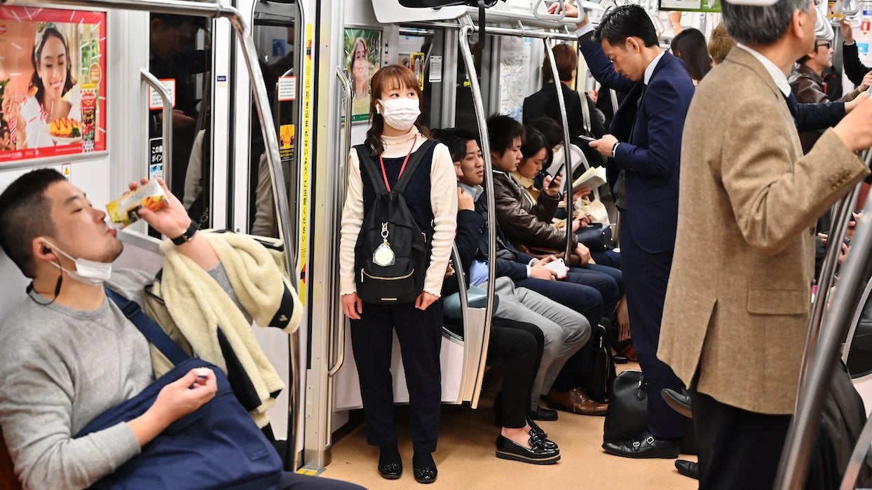 Tokyo : une application pour repousser les frotteurs dans le métro